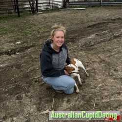 mialeecooner, 19840305, Beerburrum, Queensland, Australia